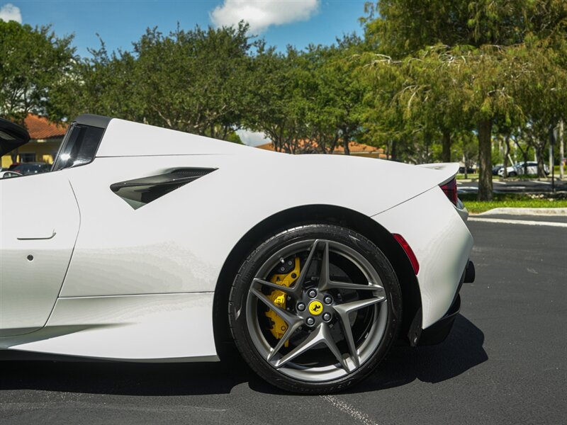 2022 Ferrari F8 Spider - Photo 50 - Bonita Springs, FL 34134