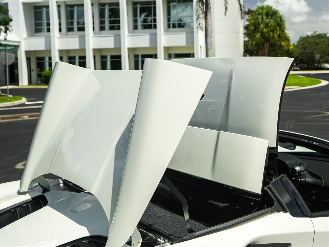 2022 Ferrari F8 Spider   - Photo 71 - Bonita Springs, FL 34134