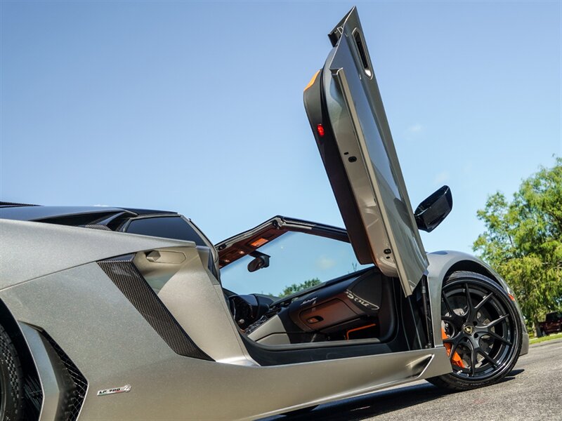 2014 Lamborghini Aventador LP 700-4 Roadster - Photo 40 - Bonita Springs, FL 34134