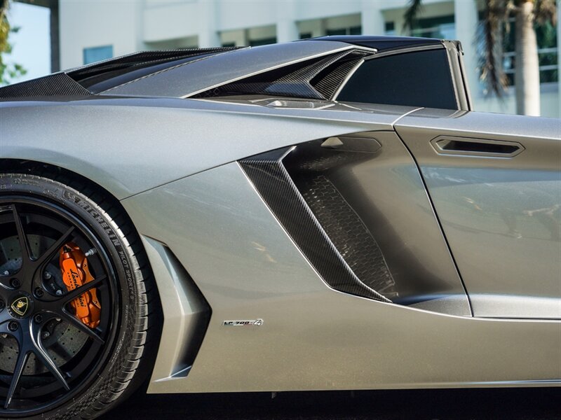 2014 Lamborghini Aventador LP 700-4 Roadster - Photo 42 - Bonita Springs, FL 34134