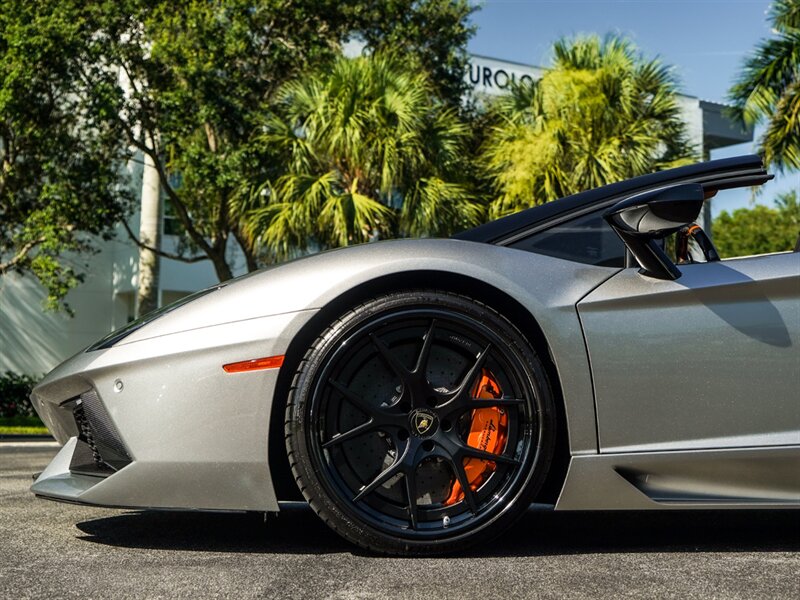 2014 Lamborghini Aventador LP 700-4 Roadster - Photo 31 - Bonita Springs, FL 34134