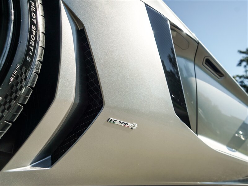 2014 Lamborghini Aventador LP 700-4 Roadster - Photo 8 - Bonita Springs, FL 34134