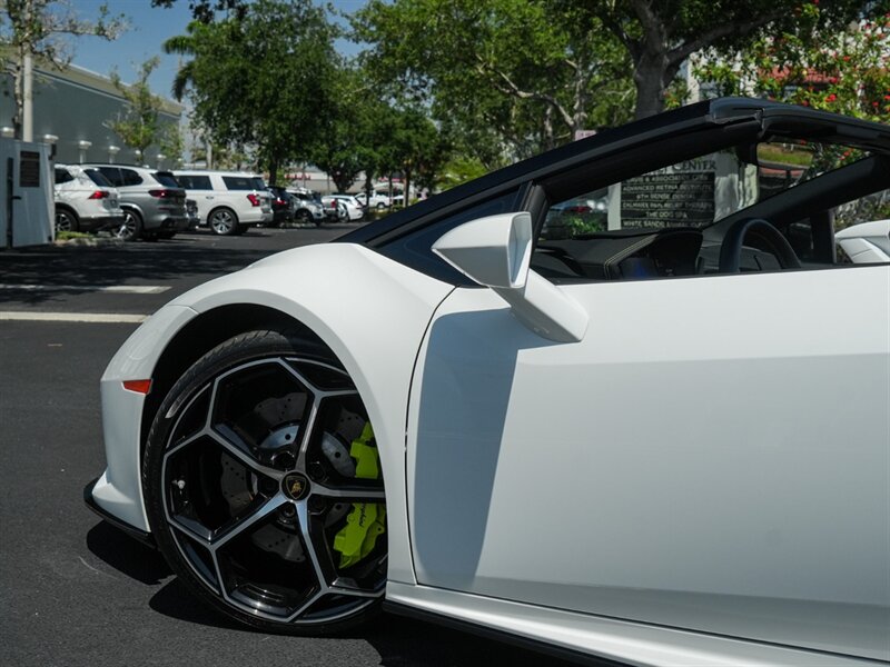 2020 Lamborghini Huracan EVO Spyder - Photo 49 - Bonita Springs, FL 34134