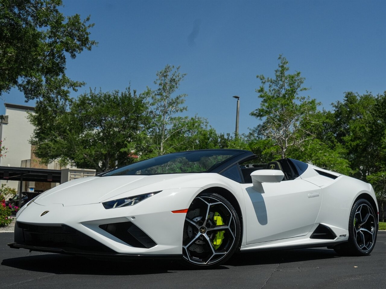 2020 Lamborghini Huracan EVO Spyder   - Photo 10 - Bonita Springs, FL 34134
