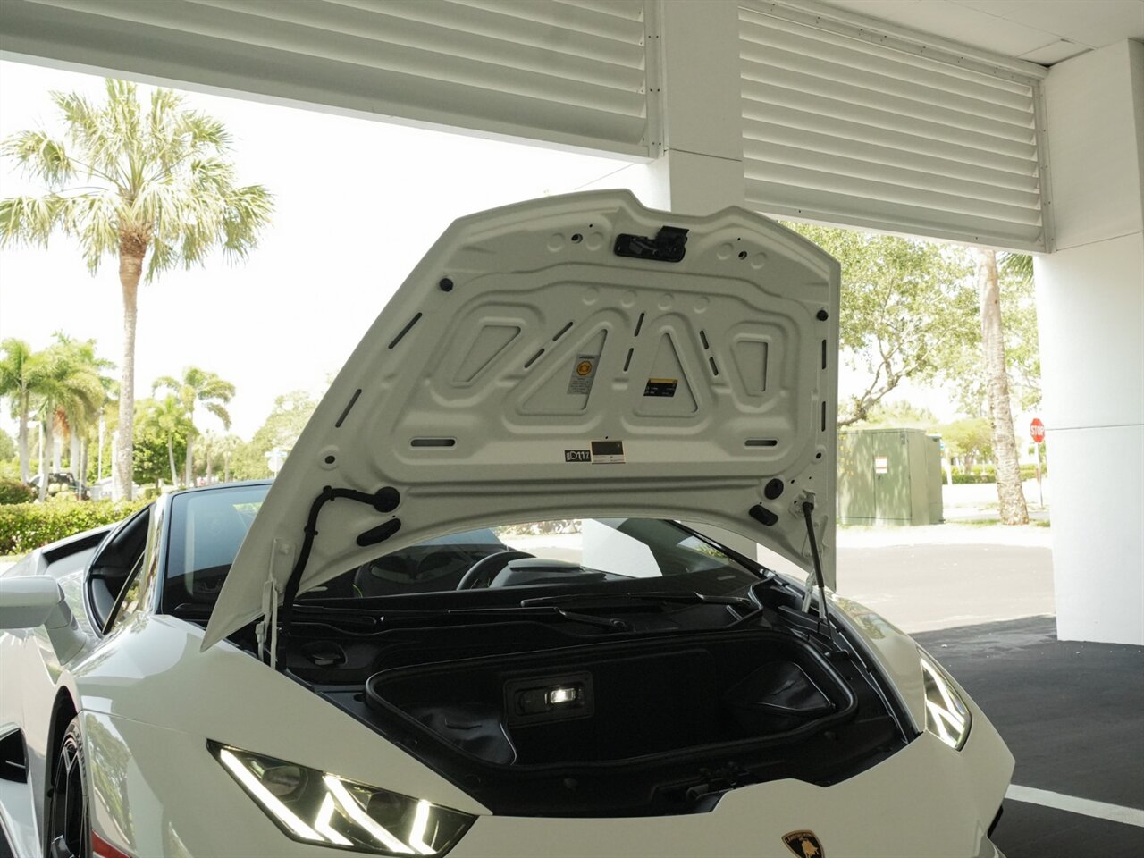 2020 Lamborghini Huracan EVO Spyder   - Photo 42 - Bonita Springs, FL 34134