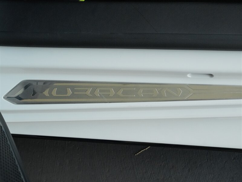 2020 Lamborghini Huracan EVO Spyder - Photo 31 - Bonita Springs, FL 34134