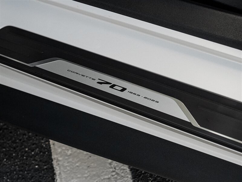2023 Chevrolet Corvette Stingray 70th Anniversary - Photo 26 - Bonita Springs, FL 34134