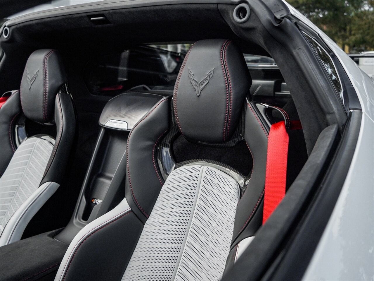 2023 Chevrolet Corvette Stingray  70th Anniversary - Photo 8 - Bonita Springs, FL 34134