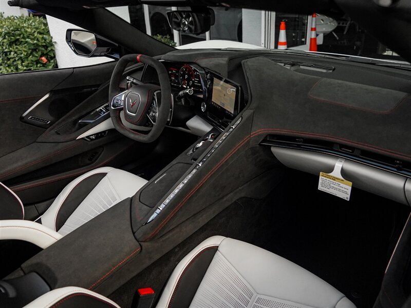 2023 Chevrolet Corvette Stingray 70th Anniversary - Photo 27 - Bonita Springs, FL 34134