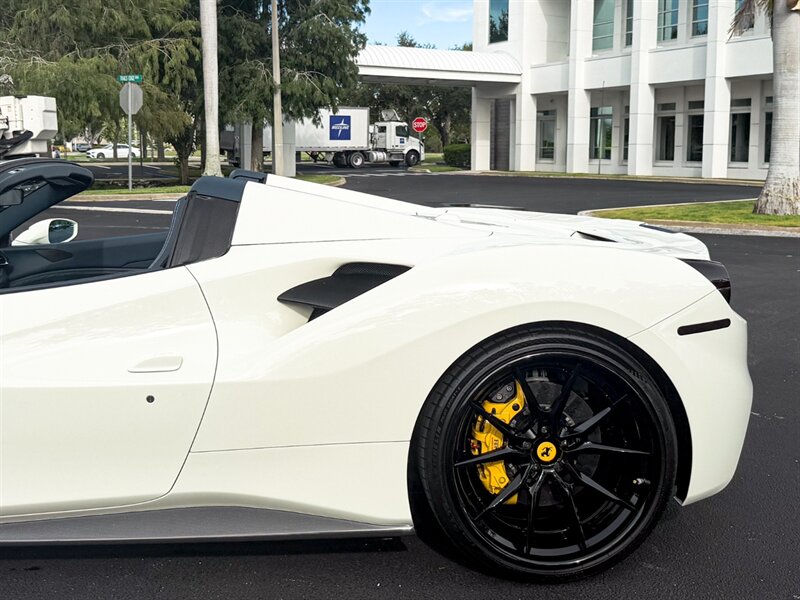 2018 Ferrari 488 Spider   - Photo 45 - Bonita Springs, FL 34134