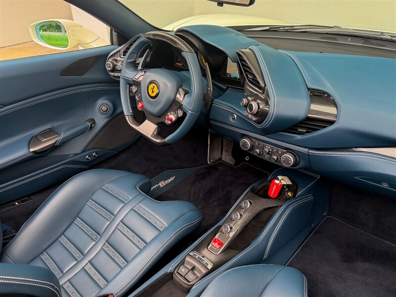 2018 Ferrari 488 Spider   - Photo 34 - Bonita Springs, FL 34134