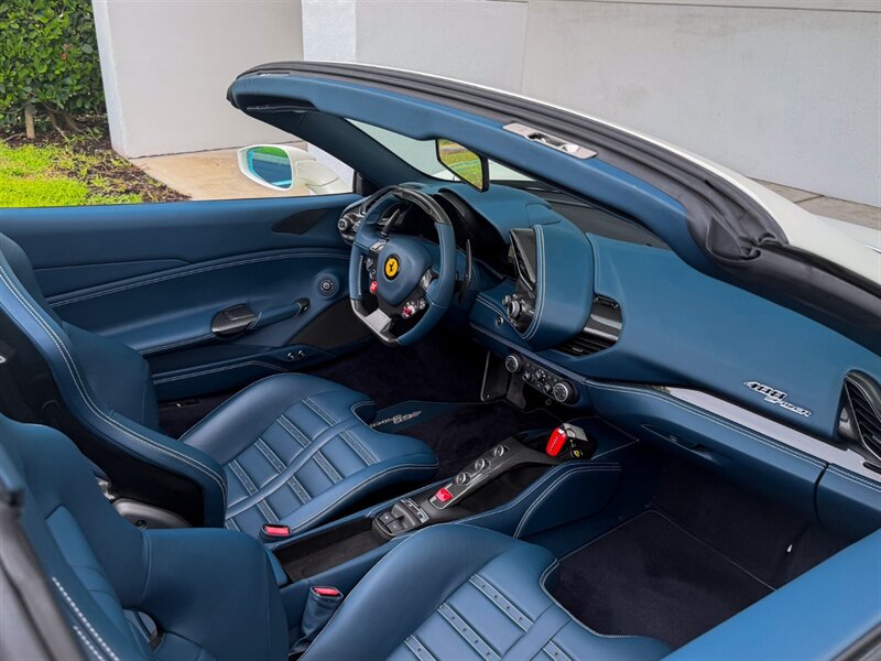 2018 Ferrari 488 Spider   - Photo 27 - Bonita Springs, FL 34134