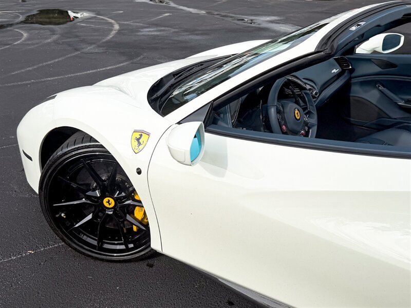 2018 Ferrari 488 Spider   - Photo 49 - Bonita Springs, FL 34134