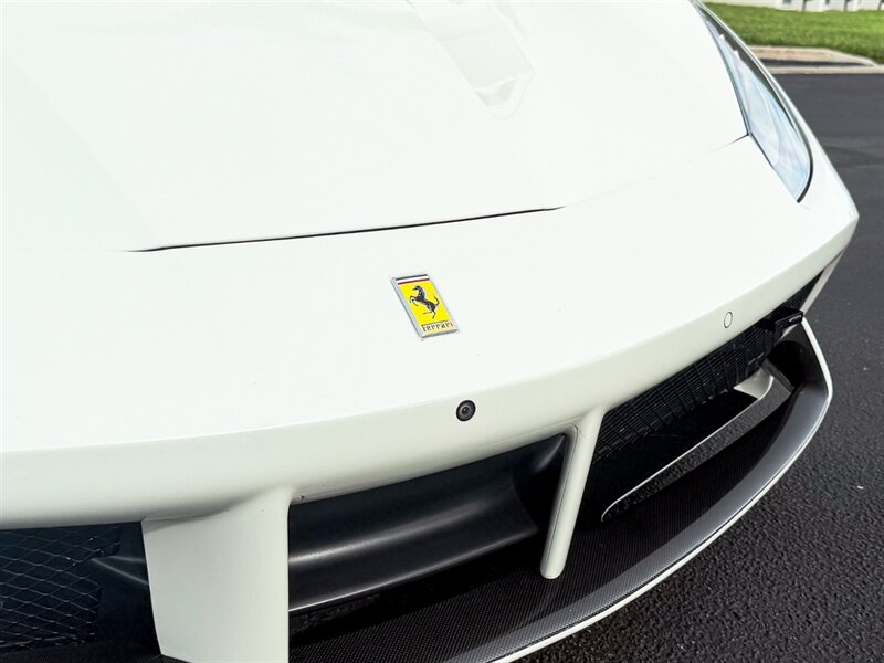 2018 Ferrari 488 Spider   - Photo 4 - Bonita Springs, FL 34134