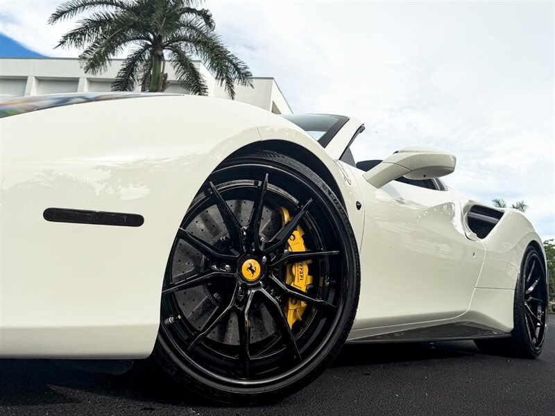 2018 Ferrari 488 Spider   - Photo 12 - Bonita Springs, FL 34134