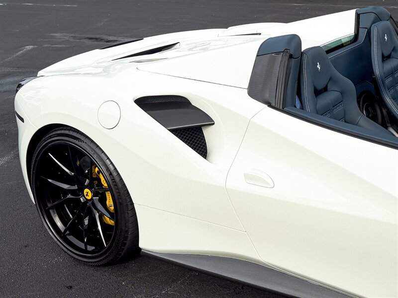 2018 Ferrari 488 Spider   - Photo 65 - Bonita Springs, FL 34134