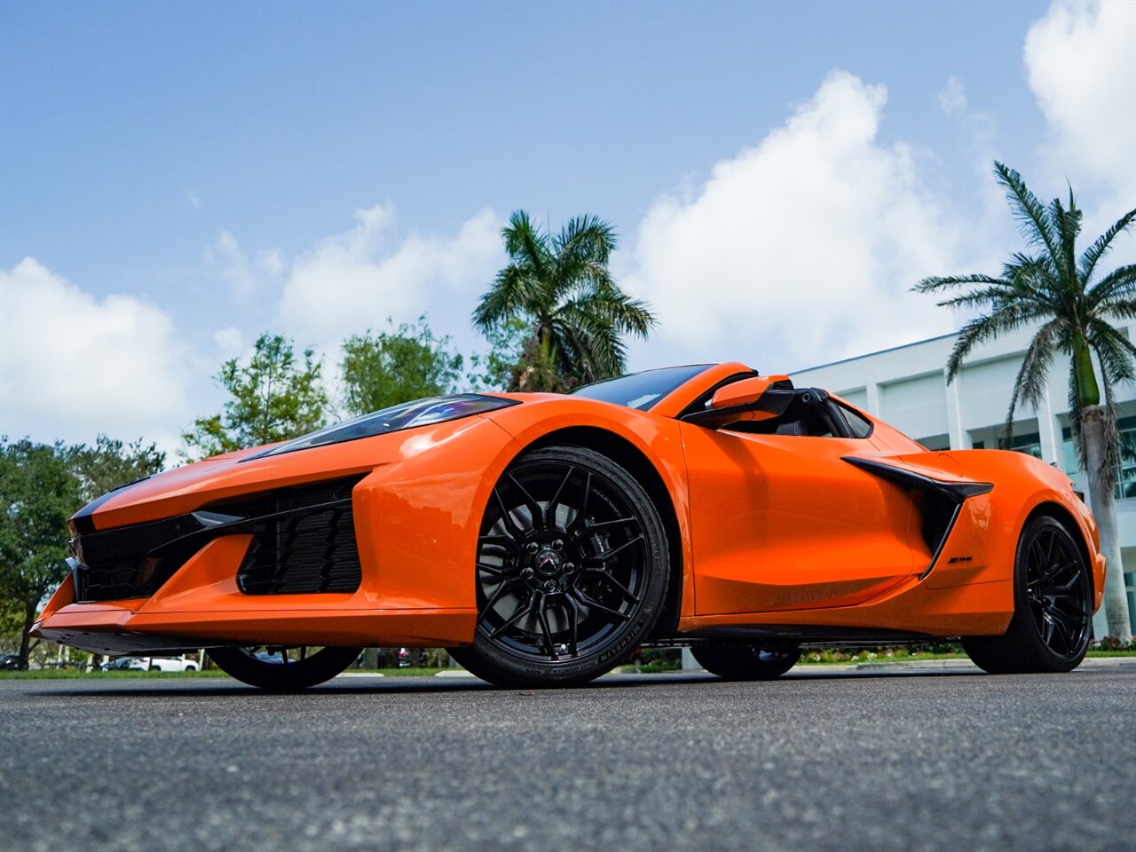 2023 Chevrolet Corvette Z06   - Photo 6 - Bonita Springs, FL 34134