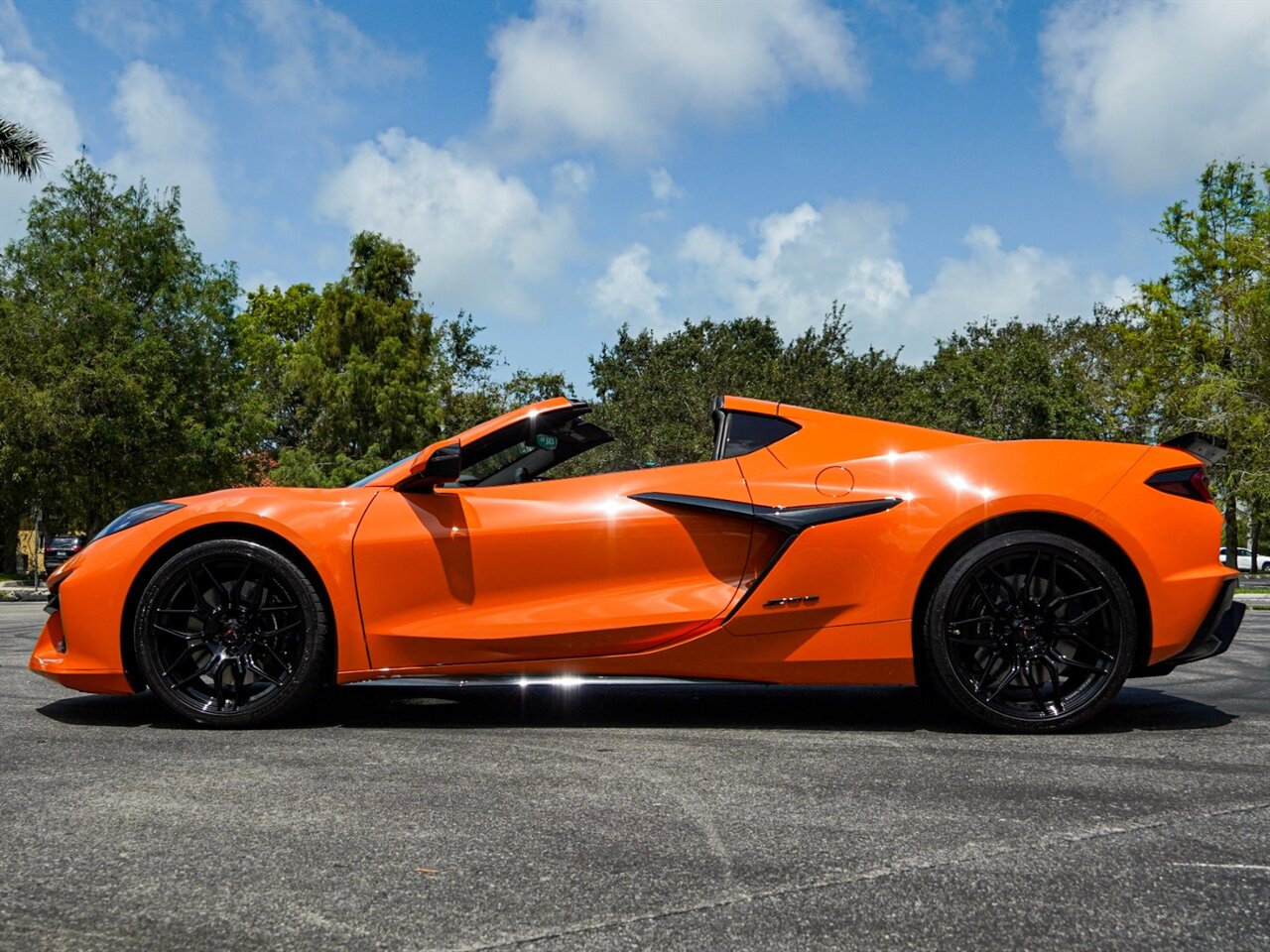 2023 Chevrolet Corvette Z06   - Photo 37 - Bonita Springs, FL 34134