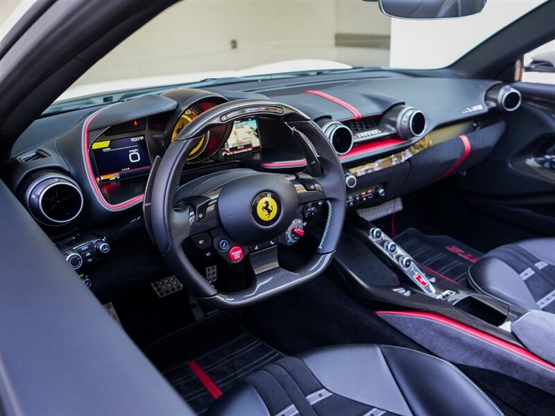 2021 Ferrari 812 GTS  