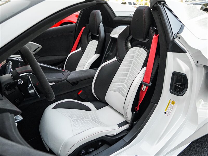 2023 Chevrolet Corvette Stingray 70th Anniversary Special Edition - Photo 18 - Bonita Springs, FL 34134