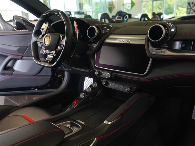 2018 Ferrari GTC4Lusso T - Photo 37 - Bonita Springs, FL 34134