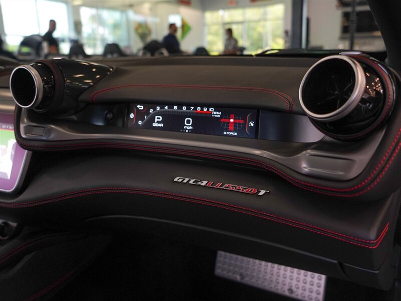 2018 Ferrari GTC4Lusso T - Photo 25 - Bonita Springs, FL 34134