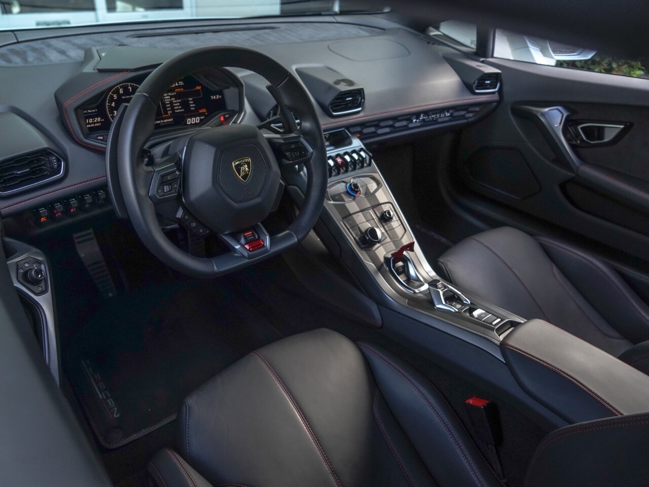 2015 Lamborghini Huracan LP 610-4 photo 2