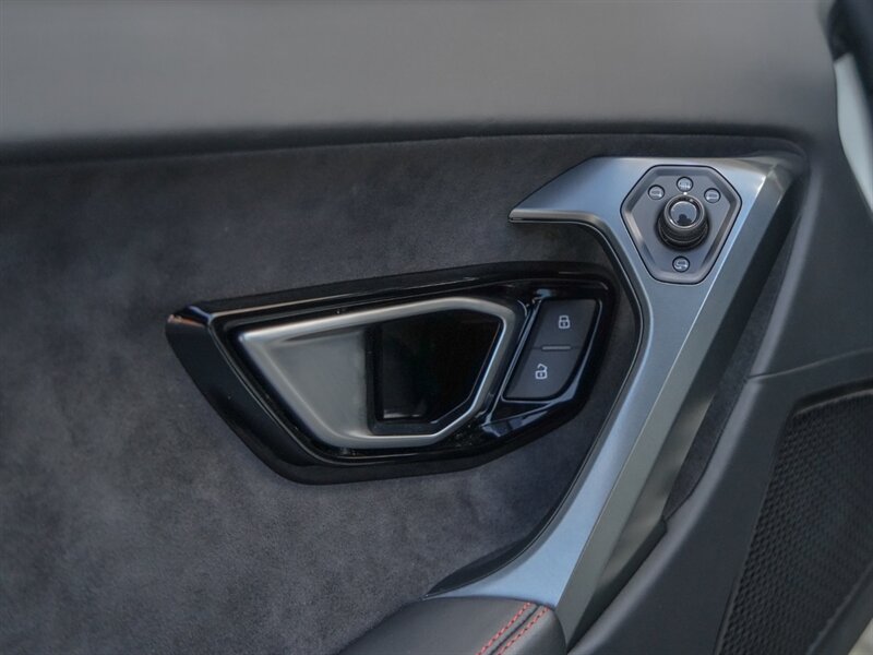 2015 Lamborghini Huracan LP 610-4   - Photo 20 - Bonita Springs, FL 34134