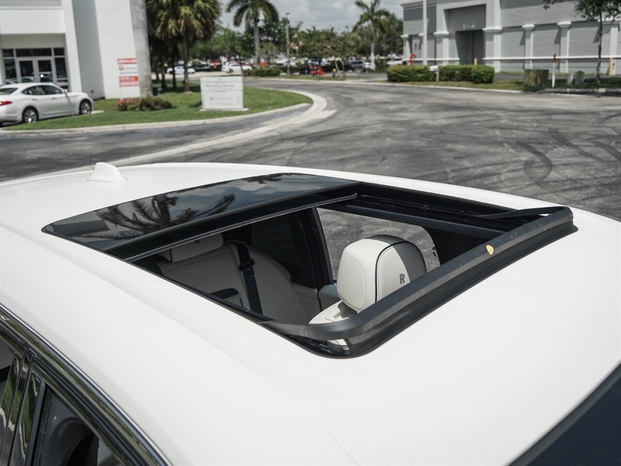 2019 Rolls-Royce Cullinan   - Photo 77 - Bonita Springs, FL 34134