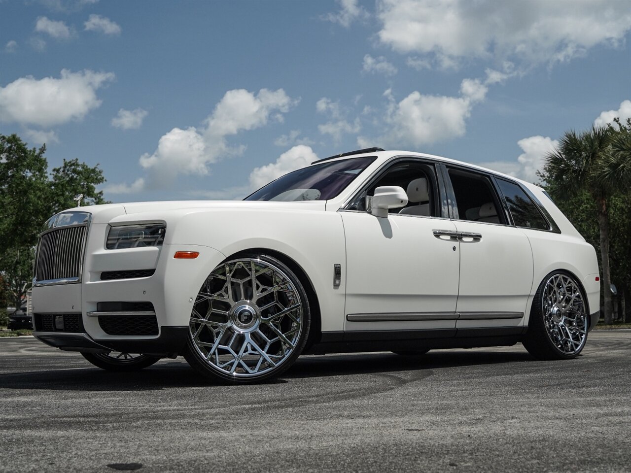 2019 Rolls-Royce Cullinan   - Photo 11 - Bonita Springs, FL 34134