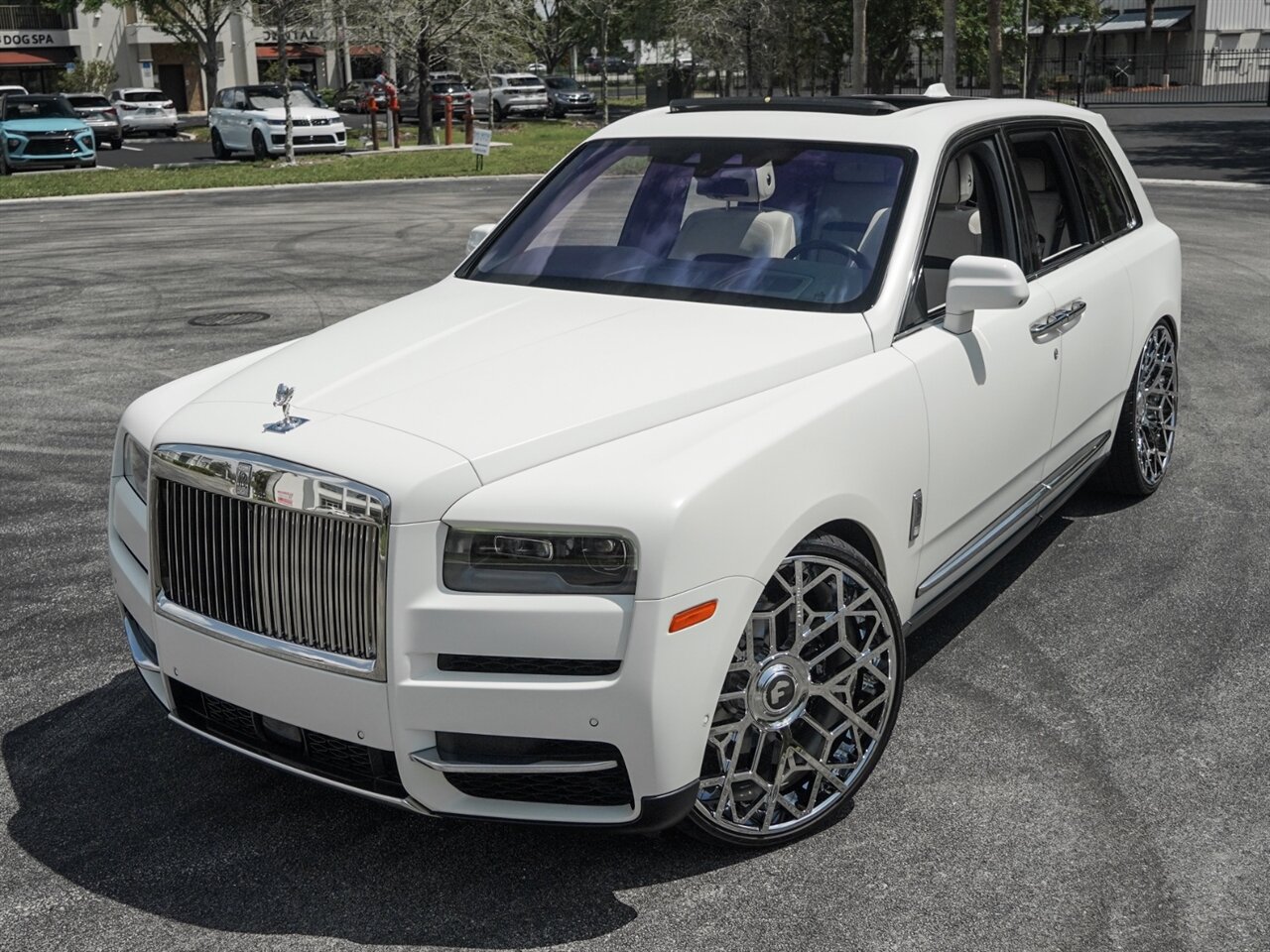 2019 Rolls-Royce Cullinan   - Photo 9 - Bonita Springs, FL 34134