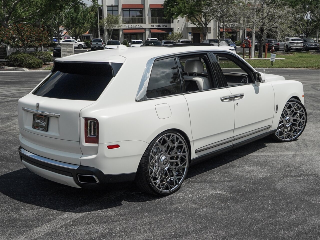 2019 Rolls-Royce Cullinan   - Photo 69 - Bonita Springs, FL 34134