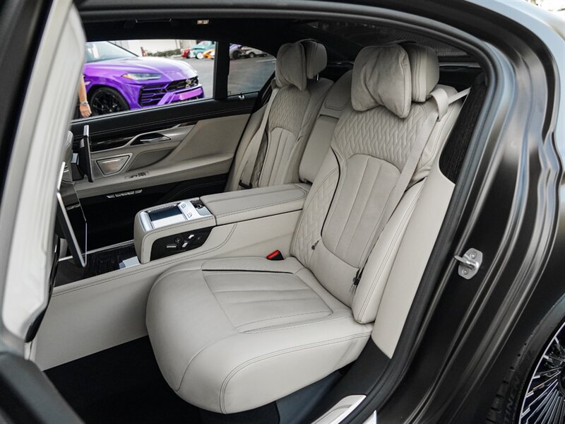 2017 BMW M760i xDrive - Photo 34 - Bonita Springs, FL 34134