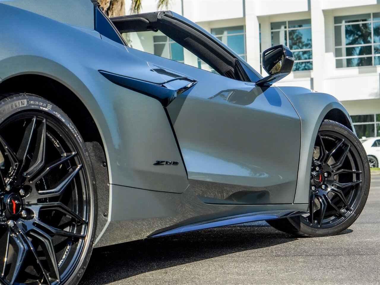 2023 Chevrolet Corvette Z06   - Photo 45 - Bonita Springs, FL 34134