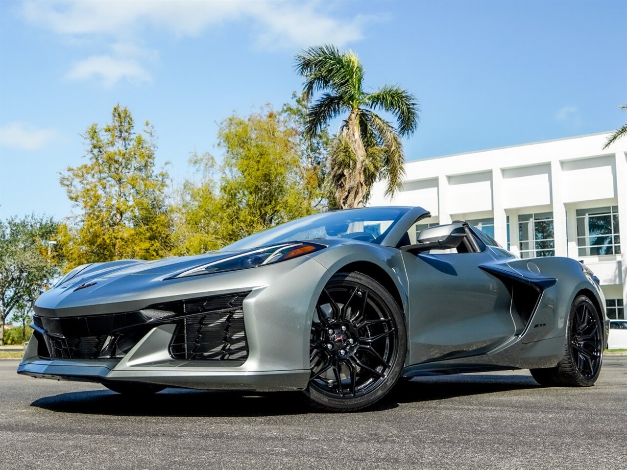 2023 Chevrolet Corvette Z06   - Photo 11 - Bonita Springs, FL 34134