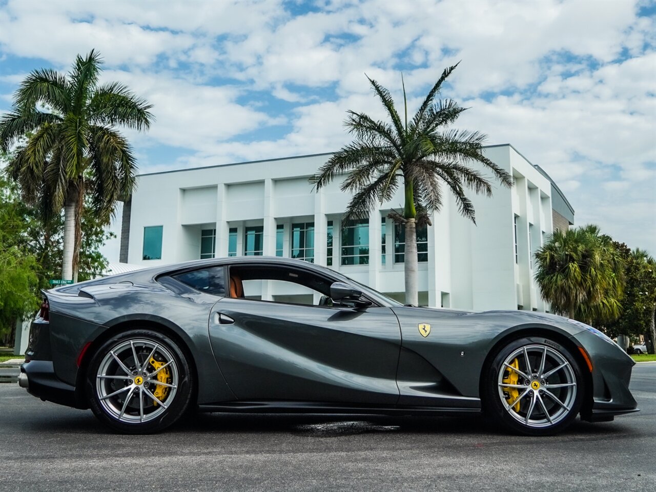 2020 Ferrari 812 Superfast   - Photo 43 - Bonita Springs, FL 34134