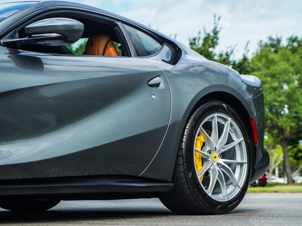 2020 Ferrari 812 Superfast   - Photo 10 - Bonita Springs, FL 34134