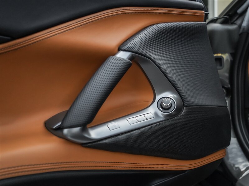 2020 Ferrari 812 Superfast - Photo 18 - Bonita Springs, FL 34134