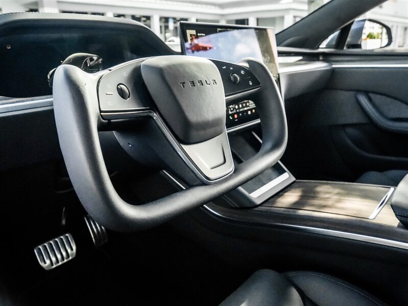 2022 Tesla Model S - Photo 13 - Bonita Springs, FL 34134