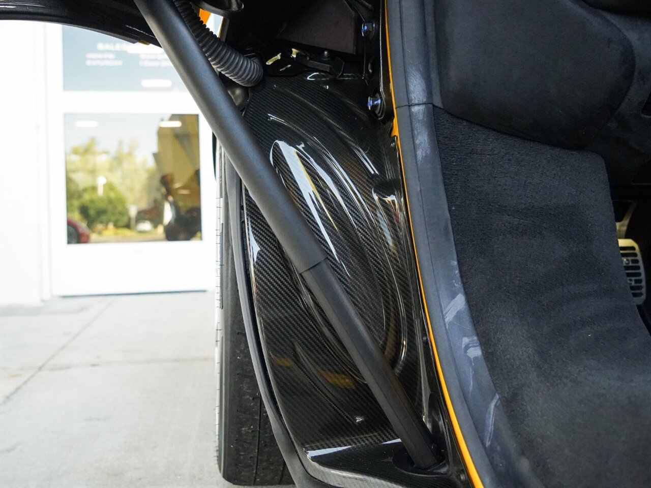 2019 McLaren 600LT   - Photo 27 - Bonita Springs, FL 34134