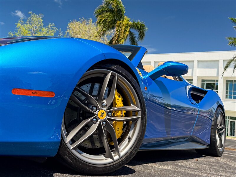 2017 Ferrari 488 Spider   - Photo 12 - Bonita Springs, FL 34134