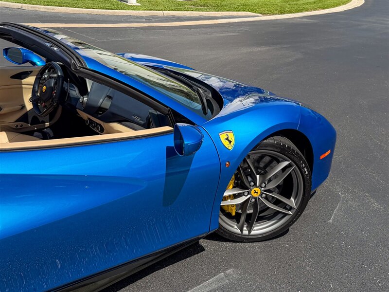 2017 Ferrari 488 Spider   - Photo 64 - Bonita Springs, FL 34134