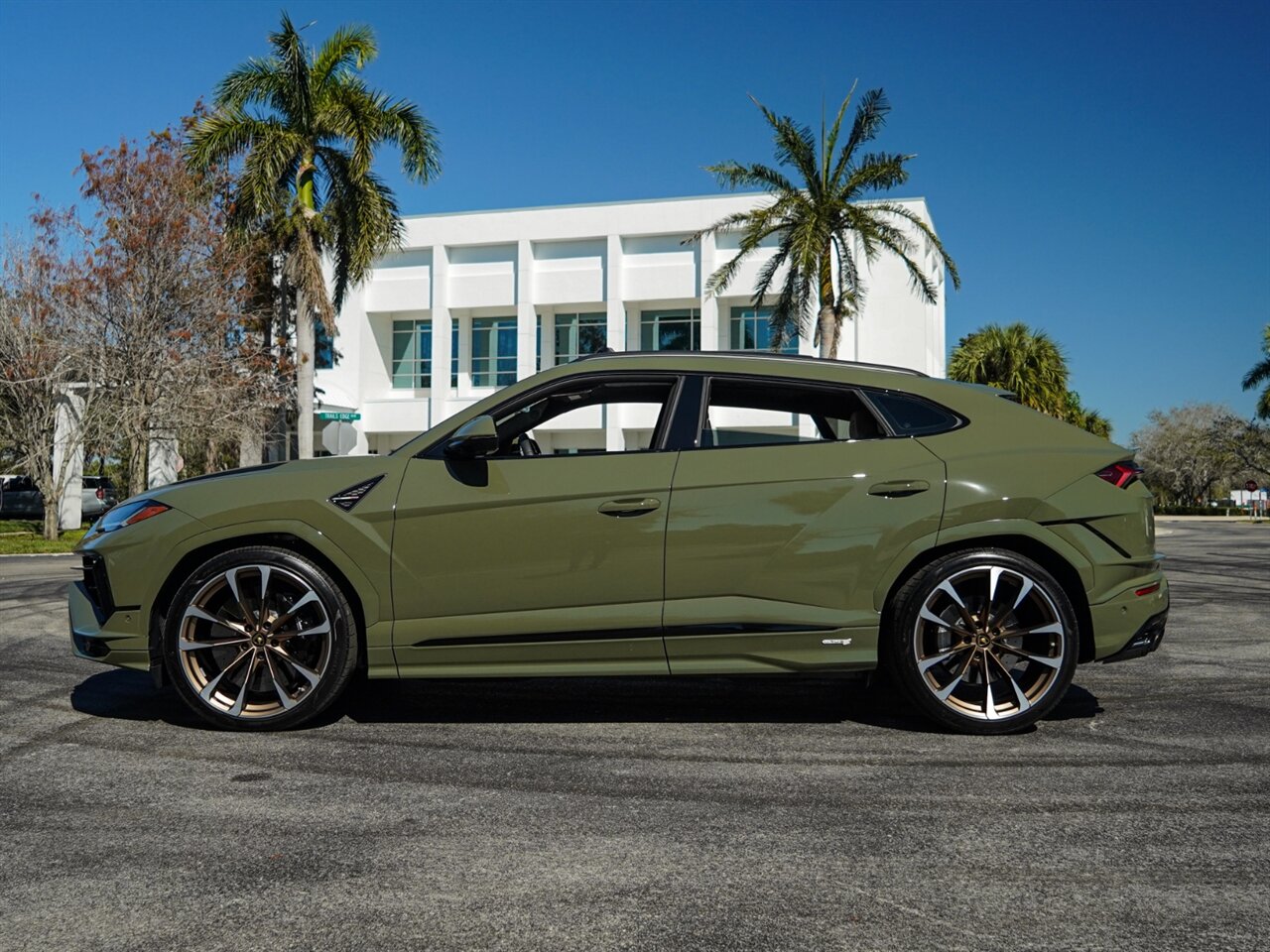 2023 Lamborghini Urus S   - Photo 49 - Bonita Springs, FL 34134