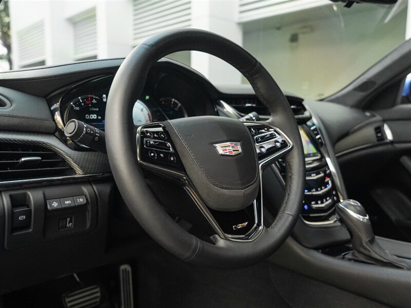 2018 Cadillac CTS-V - Photo 15 - Bonita Springs, FL 34134