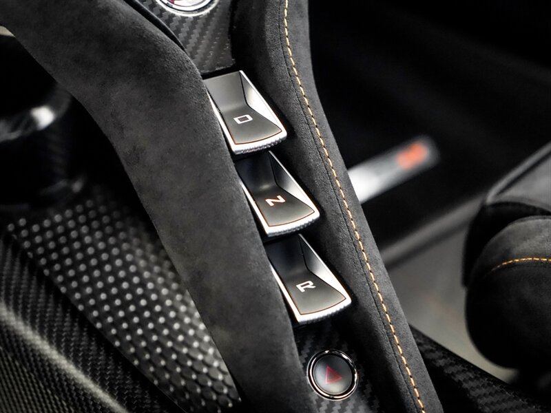 2021 McLaren 765LT - Photo 18 - Bonita Springs, FL 34134