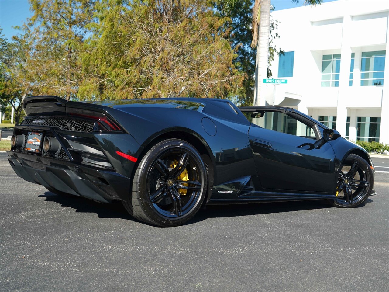 2020 Lamborghini Huracan EVO RWD Spyder   - Photo 13 - Bonita Springs, FL 34134