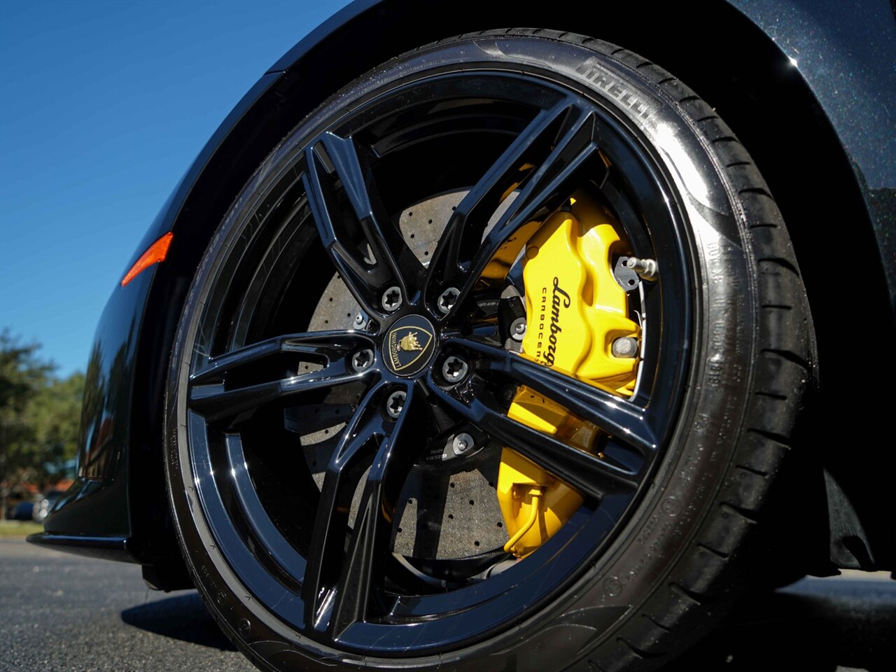 2020 Lamborghini Huracan EVO RWD Spyder   - Photo 12 - Bonita Springs, FL 34134