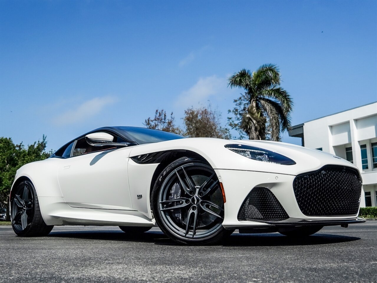 2019 Aston Martin DBS Superleggera   - Photo 51 - Bonita Springs, FL 34134