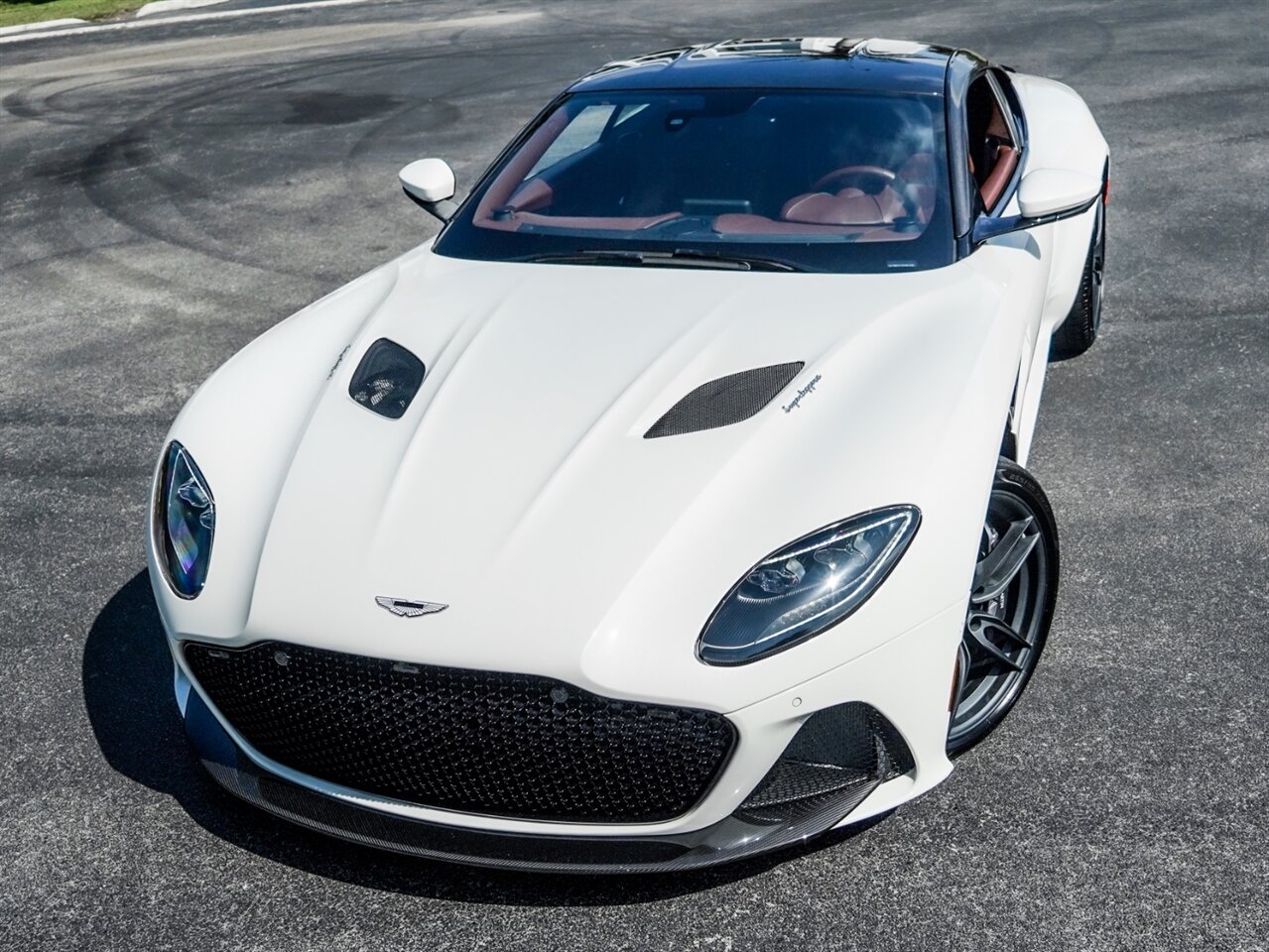 2019 Aston Martin DBS Superleggera   - Photo 10 - Bonita Springs, FL 34134