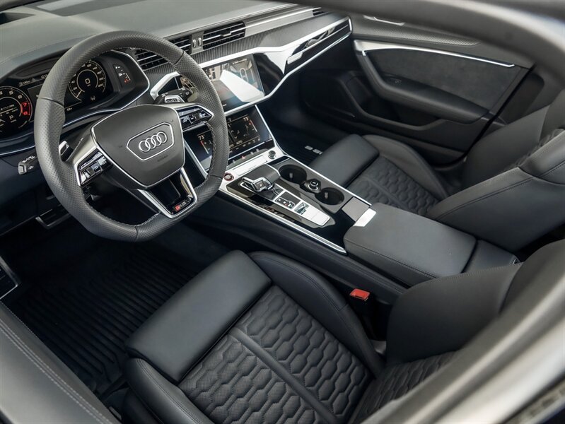 2023 Audi RS 6 Avant   - Photo 2 - Bonita Springs, FL 34134